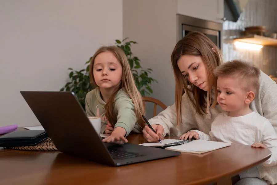 Work-From-Home Jobs For Moms With No Experience